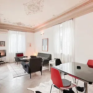 https://la-gemma-dorata.it-tuscanyhotel.com